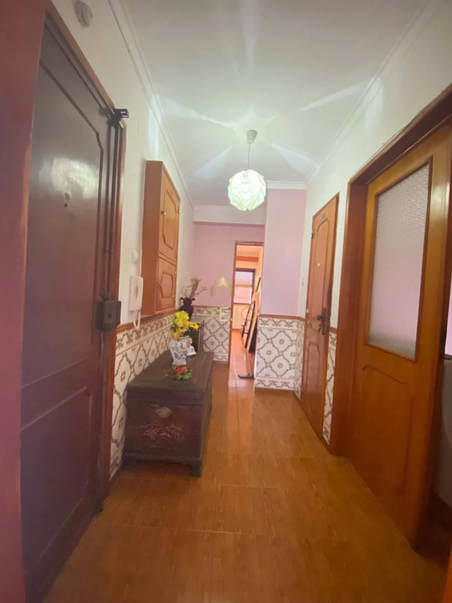 Apartamento T2 para Venda em Santa Iria de Azoia, São João da Talha e Bobadela Foto 3