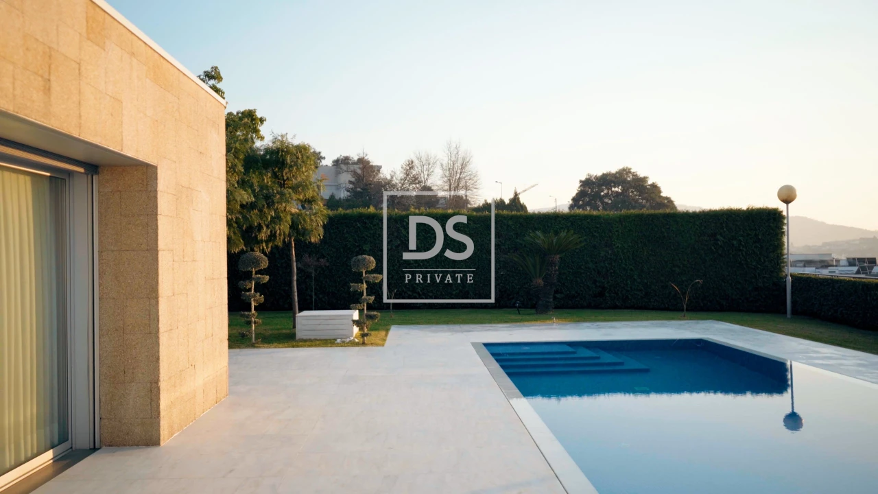 Moradia T3 para Venda em Nogueira, Fraião e Lamaçães Foto 1