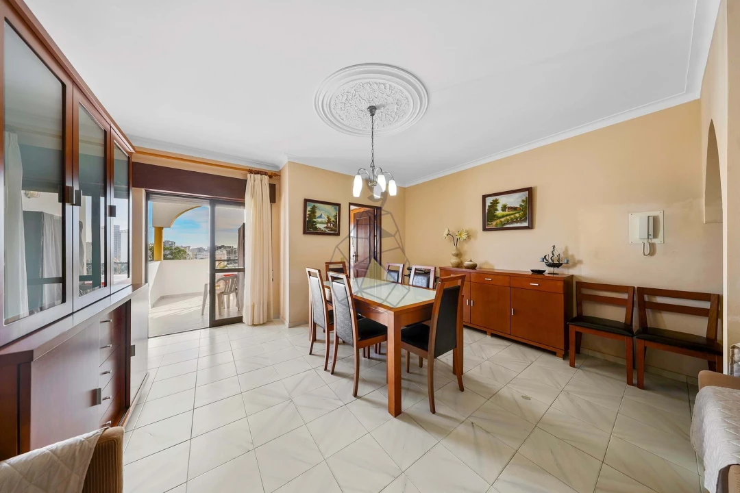 Apartamento T2 para Venda em Portimão Foto 31