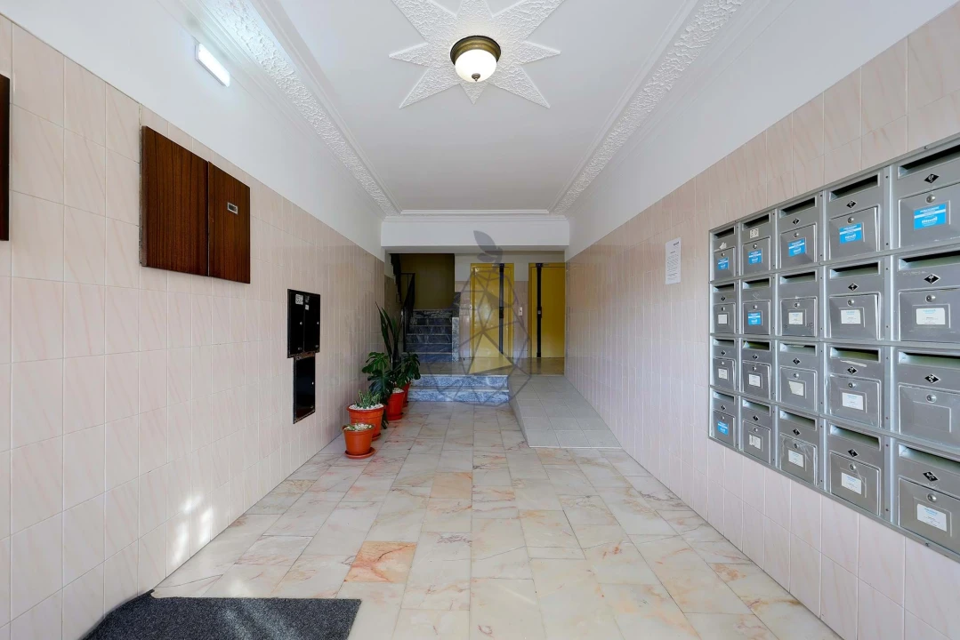 Apartamento T2 para Venda em Portimão Foto 39