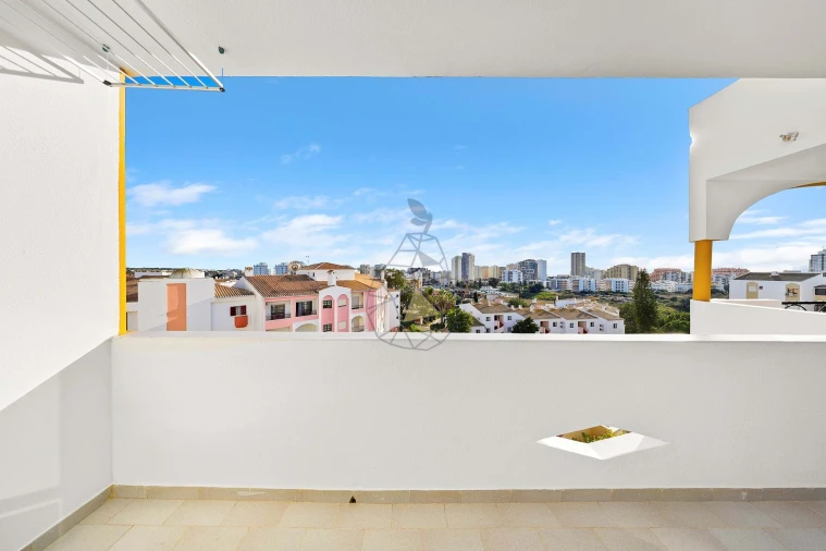Apartamento T2 para Venda em Portimão Foto 23