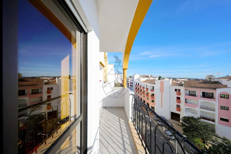 Apartamento T2 para Venda em Portimão Foto 16