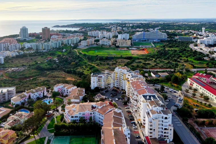 Apartamento T2 para Venda em Portimão Foto 46
