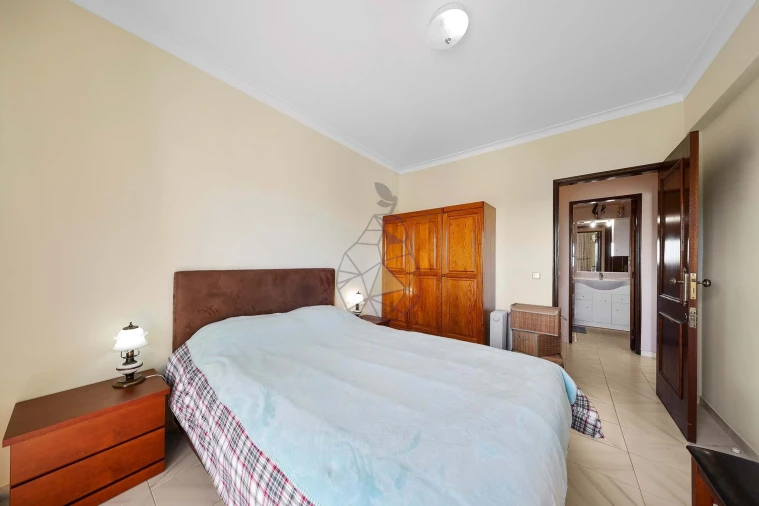 Apartamento T2 para Venda em Portimão Foto 18