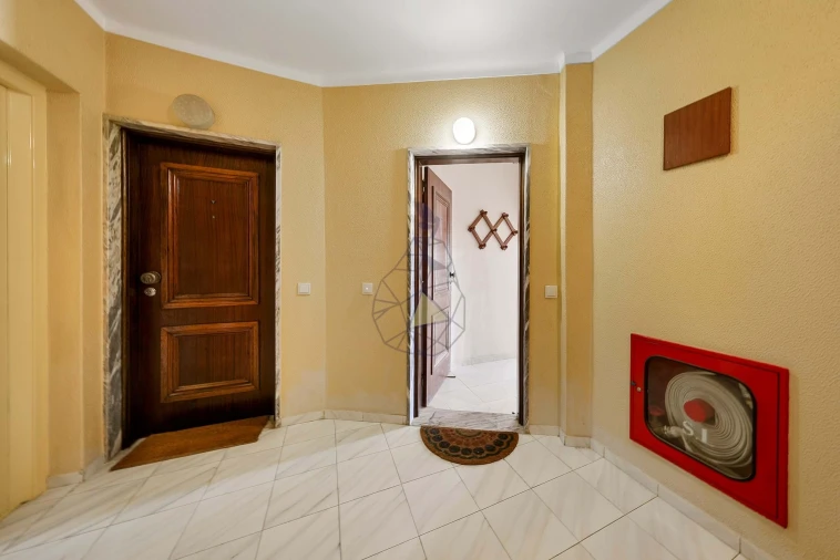 Apartamento T2 para Venda em Portimão Foto 34