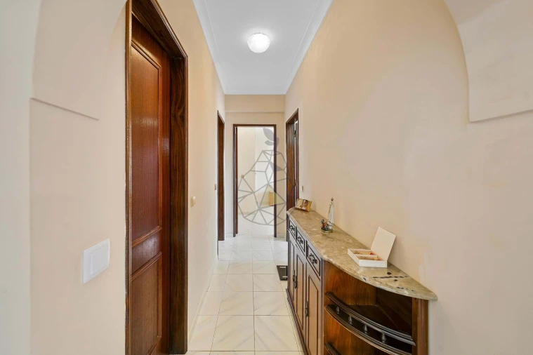 Apartamento T2 para Venda em Portimão Foto 12