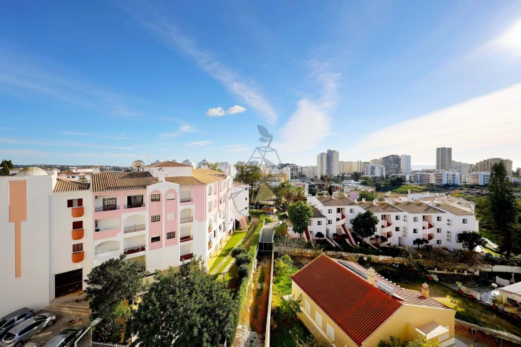 Apartamento T2 para Venda em Portimão Foto 7