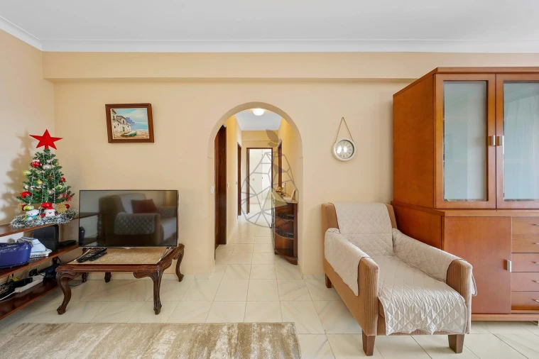 Apartamento T2 para Venda em Portimão Foto 11