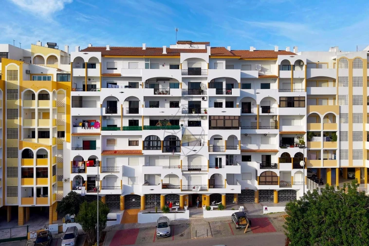 Apartamento T2 para Venda em Portimão Foto 3