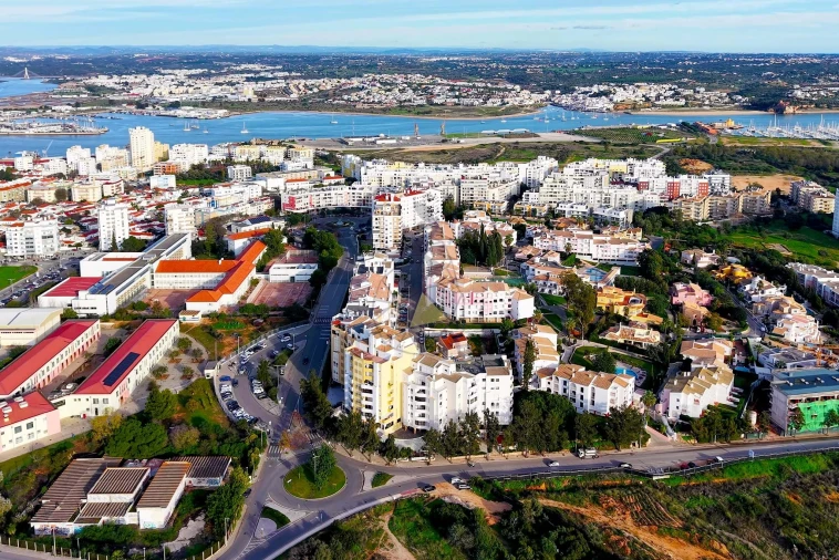 Apartamento T2 para Venda em Portimão Foto 49