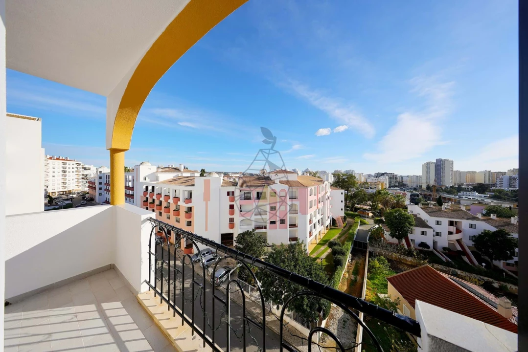 Apartamento T2 para Venda em Portimão Foto 24