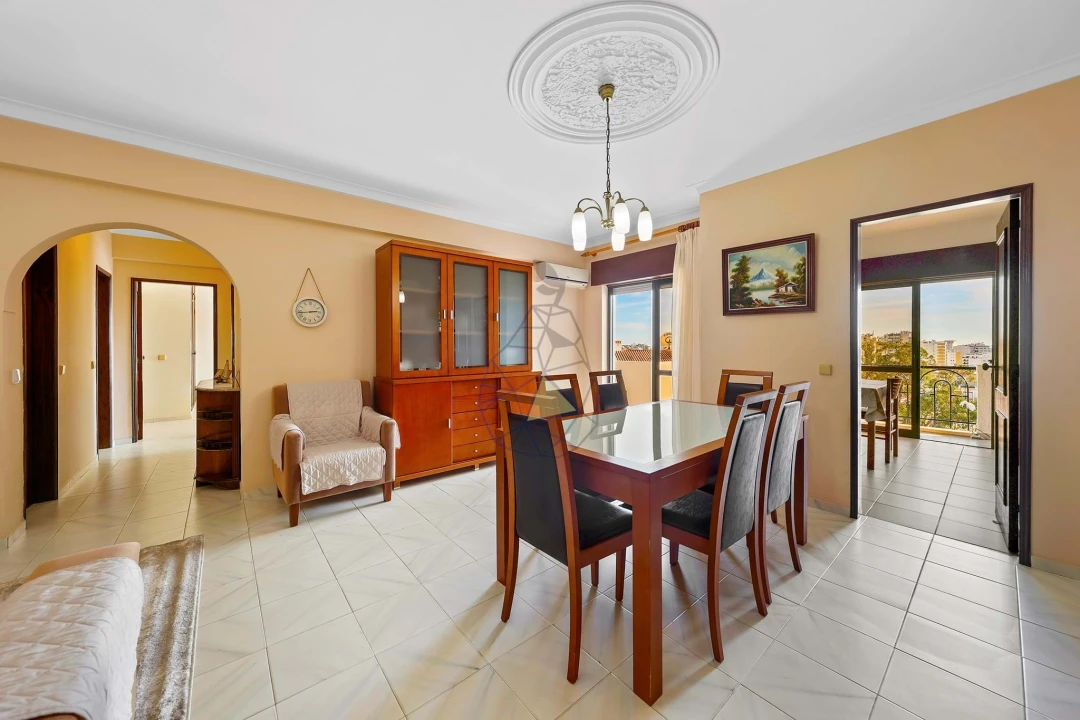 Apartamento T2 para Venda em Portimão Foto 10