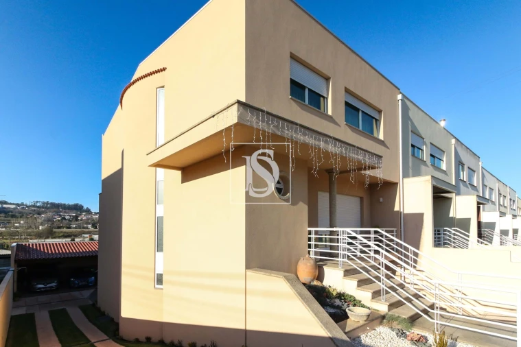 Moradia T4 para Venda em Vilaça e Fradelos Foto 6