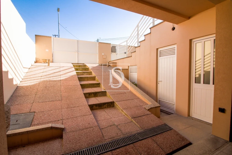 Moradia T4 para Venda em Vilaça e Fradelos Foto 31