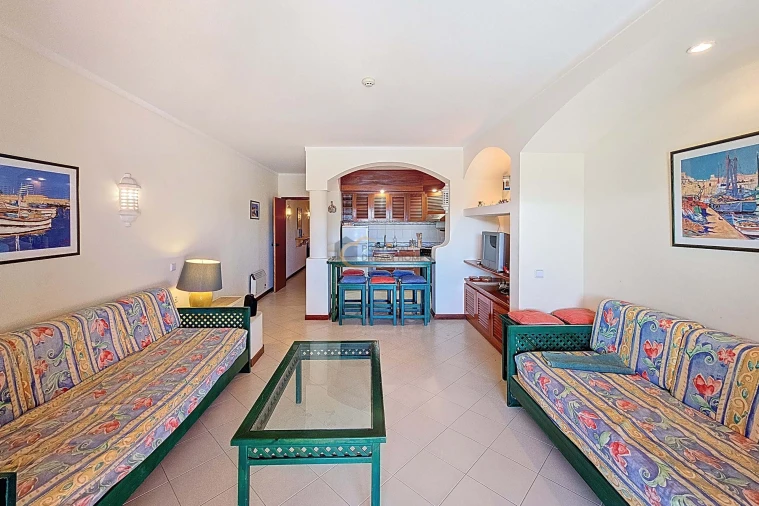 Apartamento T2 para Venda em Albufeira e Olhos de Água Foto 6