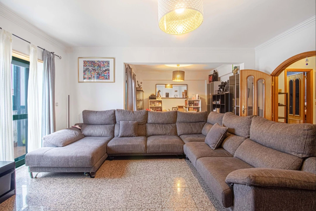 Apartamento T4 para Venda em Agualva e Mira-Sintra Foto 16