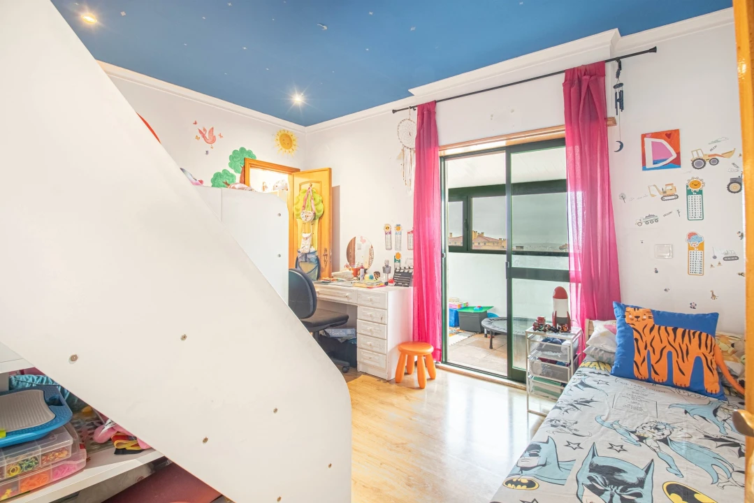 Apartamento T4 para Venda em Agualva e Mira-Sintra Foto 10