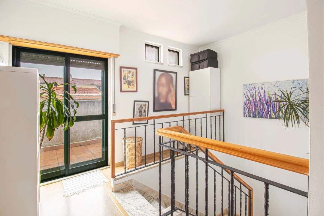 Apartamento T4 para Venda em Agualva e Mira-Sintra Foto 1