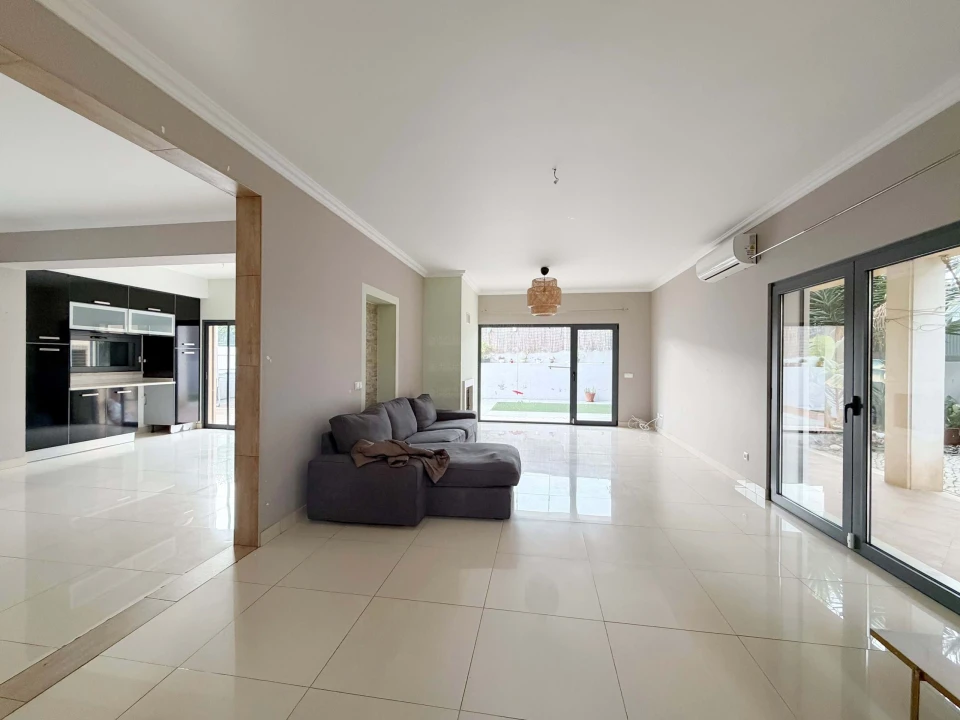 Moradia T4 para Venda em Portimão Foto 7