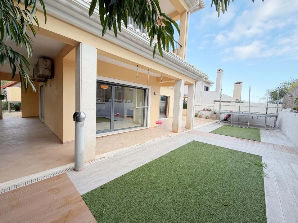 Moradia T4 para Venda em Portimão Foto 9