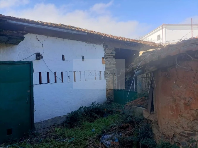 Moradia T3 para Venda em Santa Maria de Emeres Foto 14