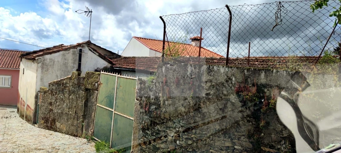 Moradia T3 para Venda em Santa Maria de Emeres Foto 17