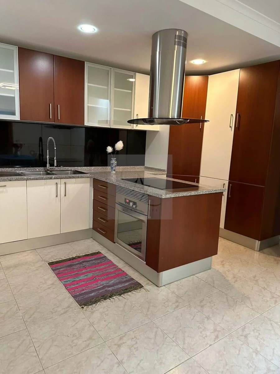 Moradia T7 para Venda em Carcavelos e Parede Foto 7