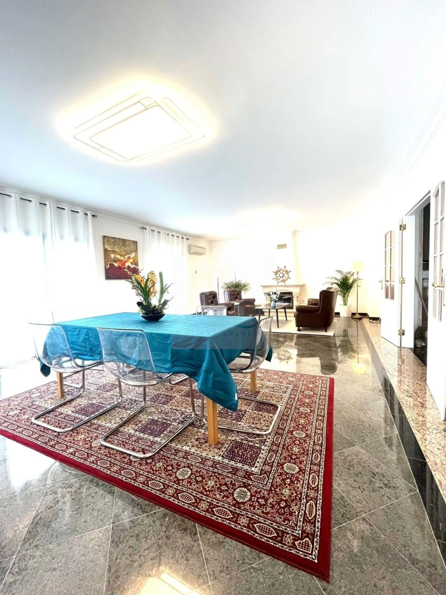 Moradia T7 para Venda em Carcavelos e Parede Foto 4