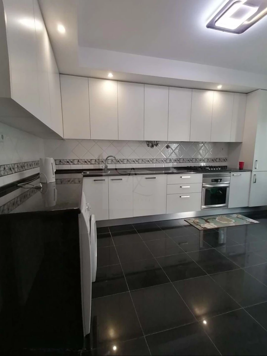 Moradia T7 para Venda em Carcavelos e Parede Foto 5