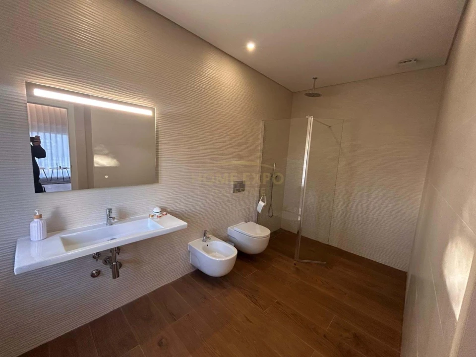 Moradia T8 para Venda em Santo Andre Foto 38