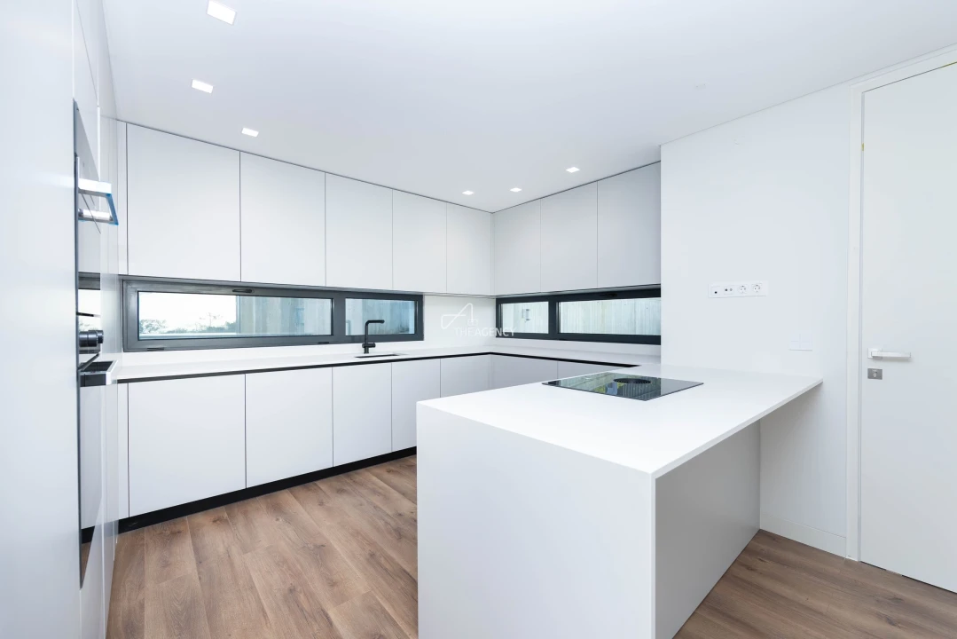 Moradia T5 para Venda em Colares Foto 38