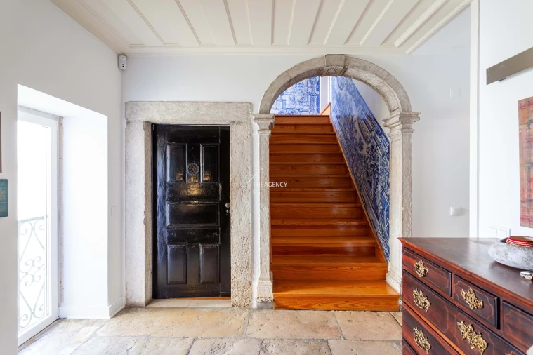 Moradia T4 para Venda em Santa Maria Maior Foto 2