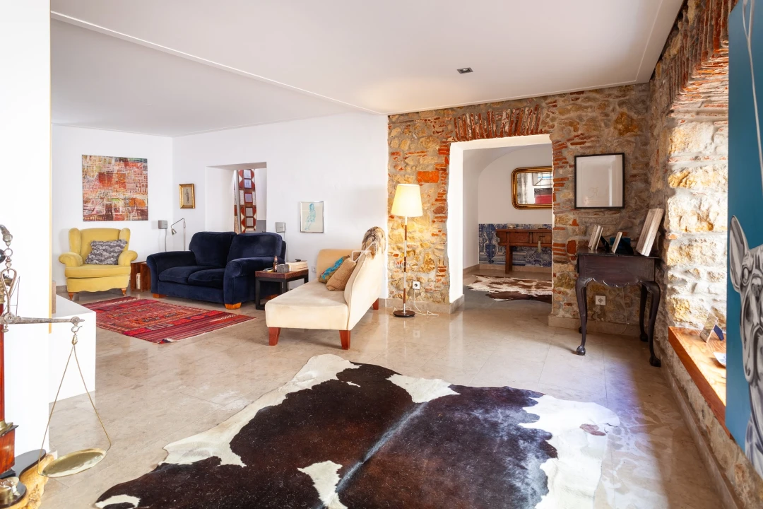 Moradia T4 para Venda em Santa Maria Maior Foto 3