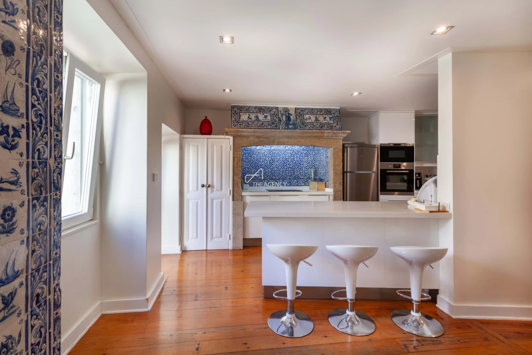 Moradia T4 para Venda em Santa Maria Maior Foto 13