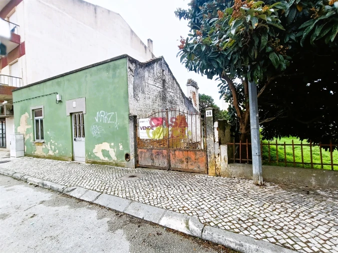 Moradia T2 para Venda em São João Baptista Foto 1