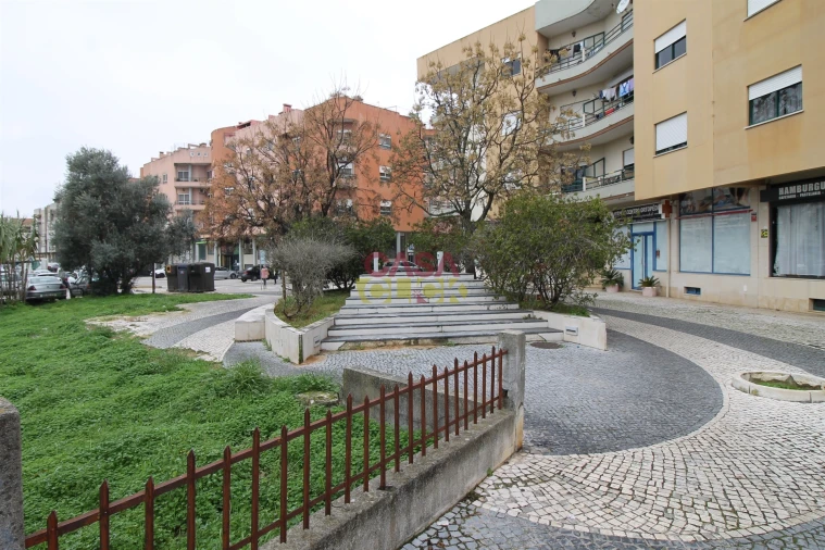 Moradia T2 para Venda em São João Baptista Foto 34