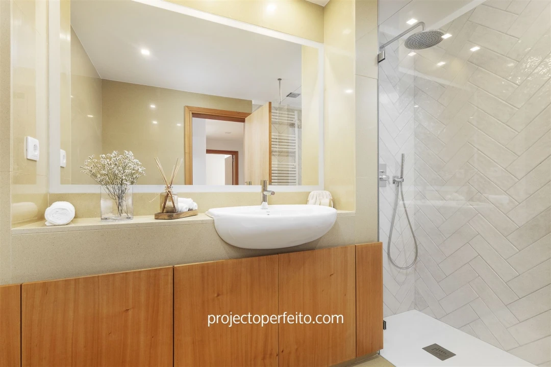 Apartamento T3 para Venda em Arcozelo Foto 8