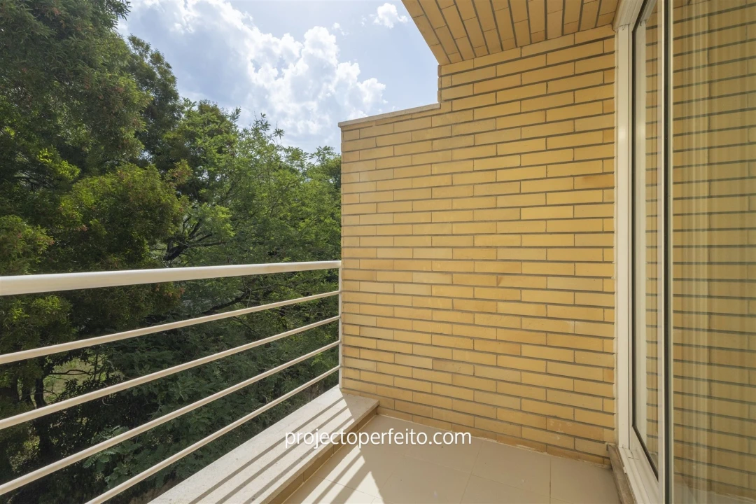 Apartamento T3 para Venda em Arcozelo Foto 16