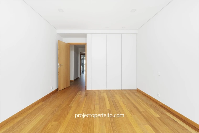 Apartamento T3 para Venda em Arcozelo Foto 15