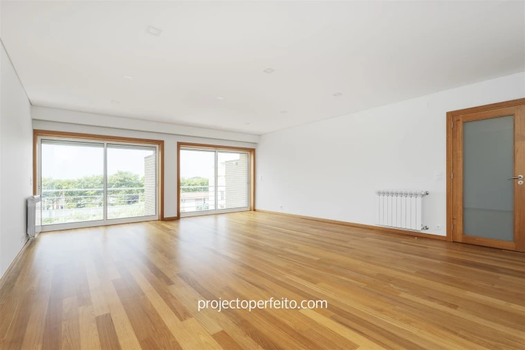 Apartamento T3 para Venda em Arcozelo Foto 1