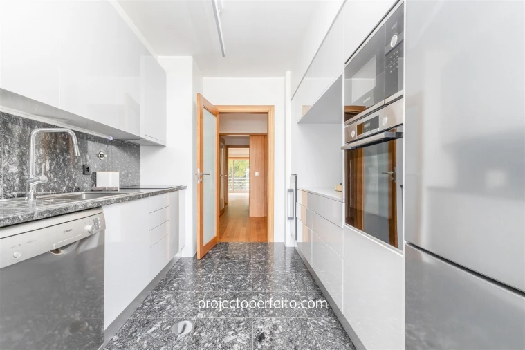 Apartamento T3 para Venda em Arcozelo Foto 4