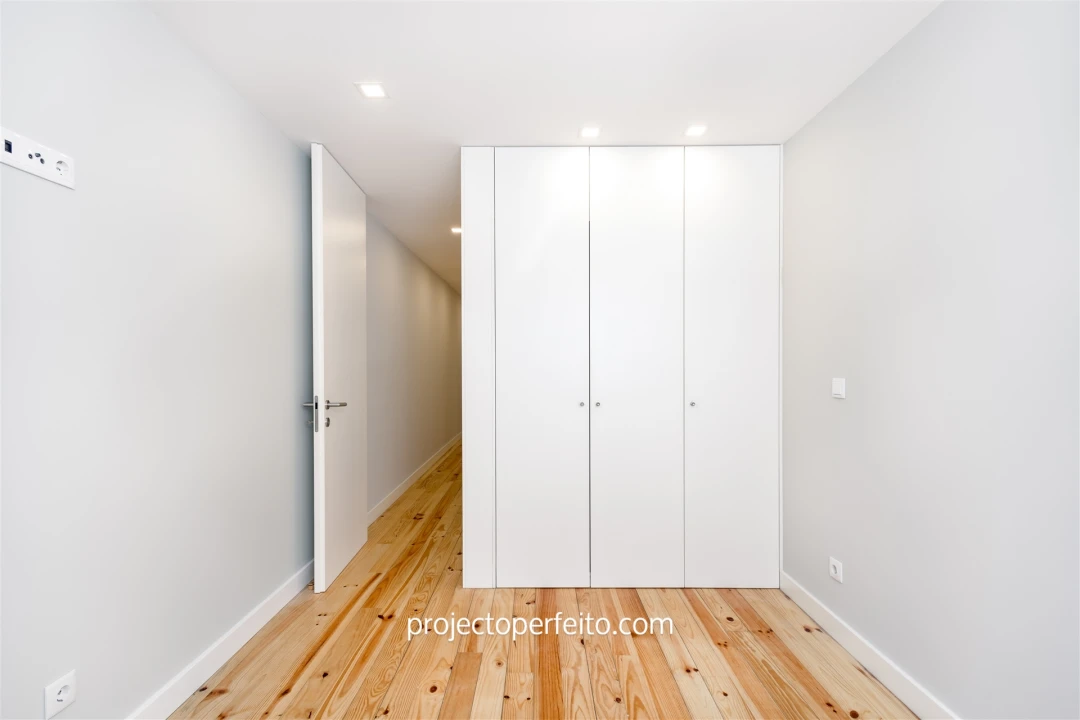 Apartamento T2 para Arrendamento em Espinho Foto 6