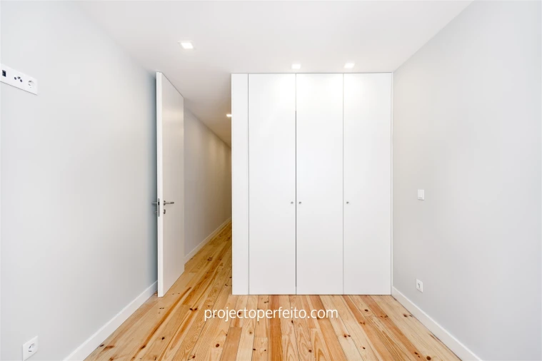 Apartamento T2 para Arrendamento em Espinho Foto 6