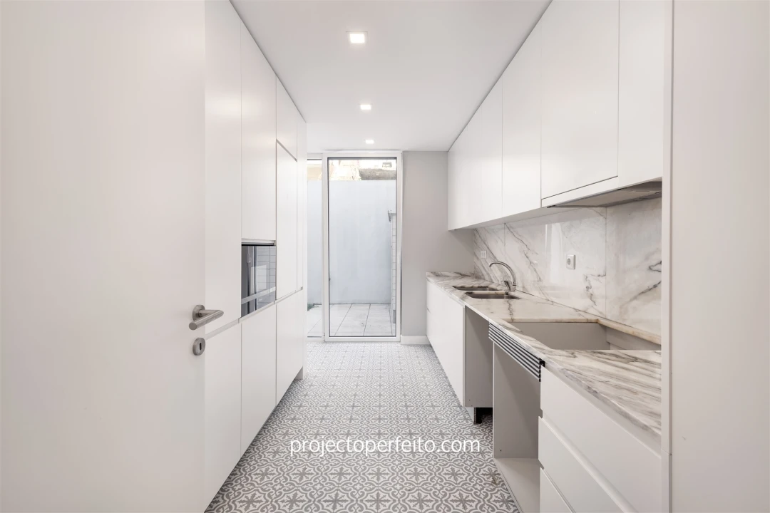 Apartamento T2 para Arrendamento em Espinho Foto 9