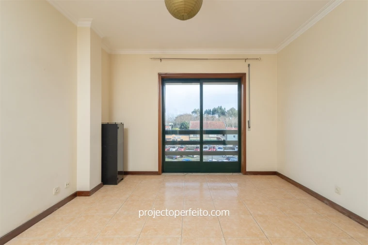 Apartamento T2 para Venda em Grijó e Sermonde Foto 6