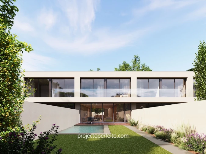 Moradia T4 para Venda em Paramos