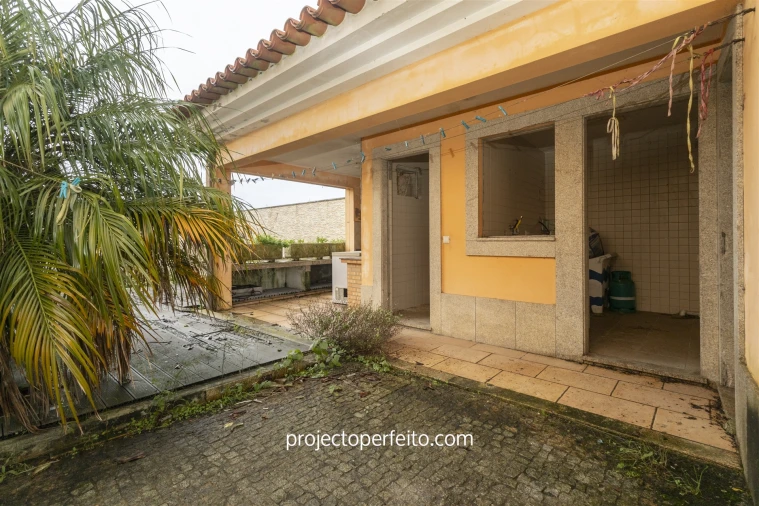 Moradia T5 para Venda em Esmoriz Foto 1