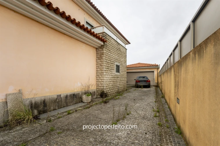 Moradia T5 para Venda em Esmoriz Foto 5