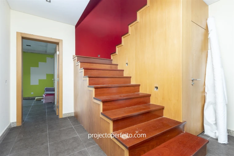 Moradia T5 para Venda em Esmoriz Foto 10