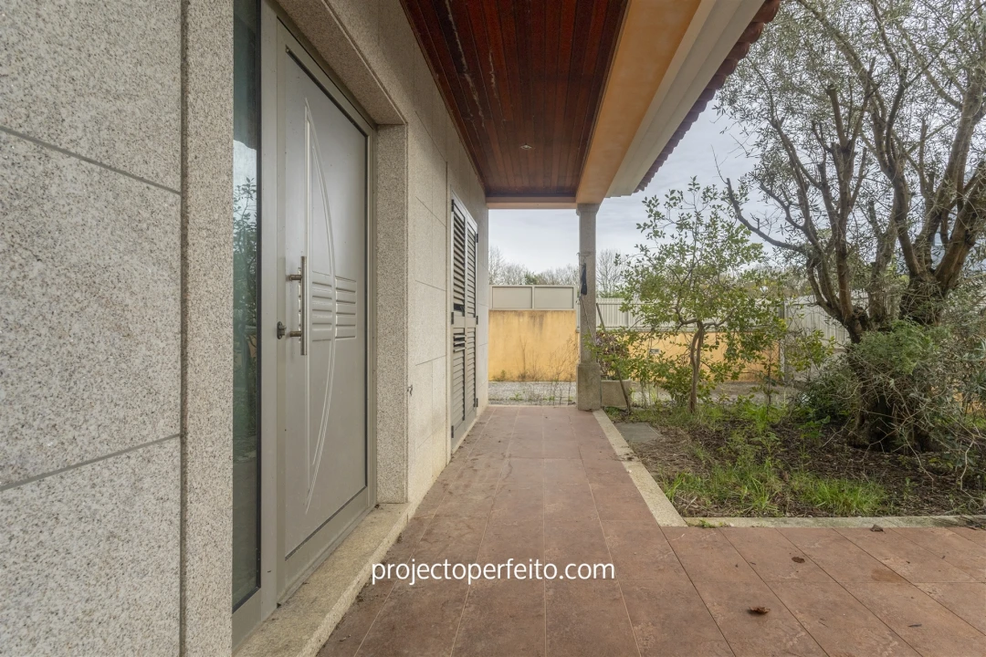 Moradia T5 para Venda em Esmoriz Foto 4